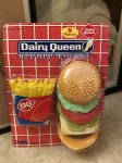 画像1: Dairy Queen Play Food Set Cheeseburger ディリークィーン　プレイフードセット　チーズバーガー　8点セット　2006年 (1)