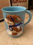 画像1: Nestle Bunny 3D  Blue Ice Skating Plastic Mug ネスレ　バニー　ブルー　アイススケーティング　マグ (1)