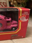 画像4: McDonald’s Die Cast Cab Racing truck with box ... マクドナルドの箱入りピンクダイキャスト、レーシングチーム　トラック。 (4)