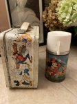 画像2: Mickey Mouse Club Tin Lunch Box With Thermos ミッキーマウスクラブのティン製　ランチボックス 水筒付き、60年代 (2)