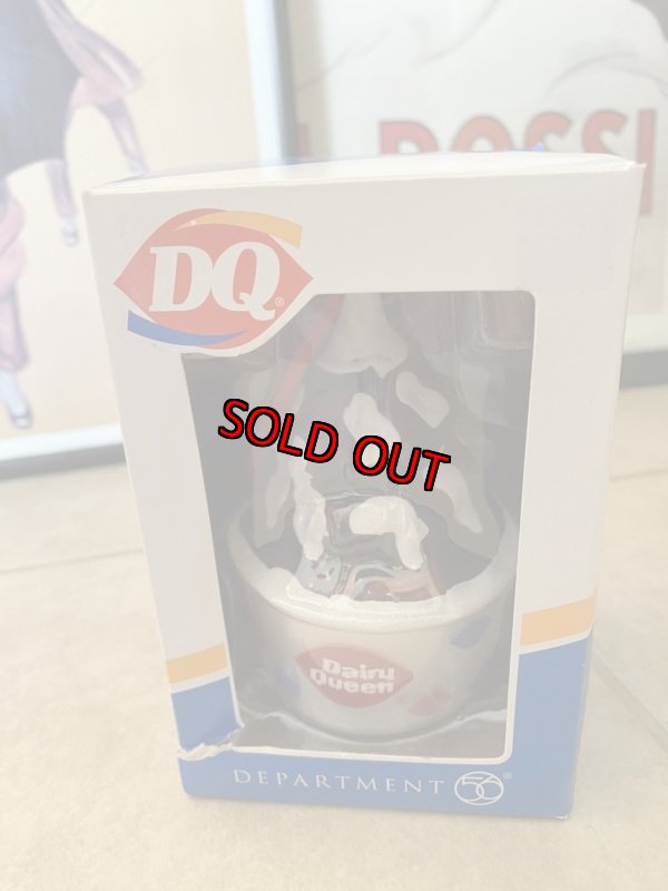 画像1: Dairy Queen hot fudge sundae glass ornament With Box ディリークィーン　箱入りホットファッジサンデー　オーナメント (1)