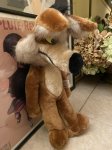 画像2: Looney Tunes  Wile. E. Coyote Plush Doll ルーニーチューンズ　ワイリーコヨーテ　ぬいぐるみ　1987年 (2)