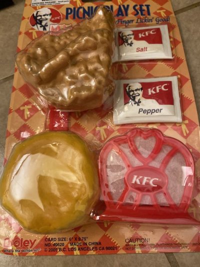 画像1: Kentucky fried chicken  Biscuit Sealed Play Food Set  ケンタッキーフライドチキン　ビスケット　2005年