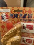 画像2: Kentucky fried chicken  Biscuit Sealed Play Food Set  ケンタッキーフライドチキン　ビスケット　2005年 (2)