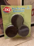 画像1: Dairy Queen Play Food Set  Ice Cream Sandwiches / ディリークィーン　プレイフード　セット　アイスクリーム　サンドイッチ　2009年 (1)