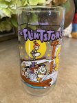 画像1: Hanna Barbera Flintstones Hardee‘s First  30 Years  Glass  /  フリントストーンズ、ハーディーズ　30年　イカダ　グラス (1)