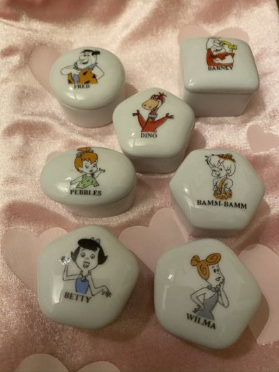 画像1: Hanna 　Barbera Flintstones Wilma Ceramic Pill Case  / フリントストーン　ウィルマ陶器製ピルケース