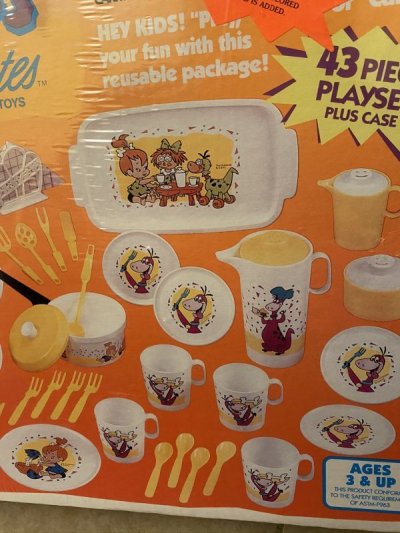 画像3: Flintstones Tea Set Of 43 Pieces With Box /　フリントストーンズ、箱入りペブルス&ディノ　43ピース　ティーセット　