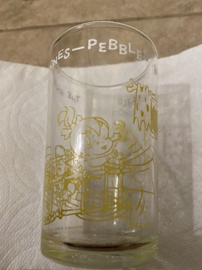 画像1: Hanna Barbera Flintstones Yellow Pebbles Baby Sitters Glass 1963 / フリントストーン　黄色のペブルス、ベイビーシッターグラス　 (C)