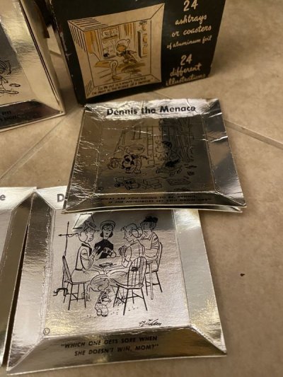 画像1: Dairy Queen Dennis The Menace Coasters Ashtrays With Box 24 Sets  / ディリークィーン　デニス　ザ　メナス　箱入りアルミホイル　アッシュトレイ24枚セット