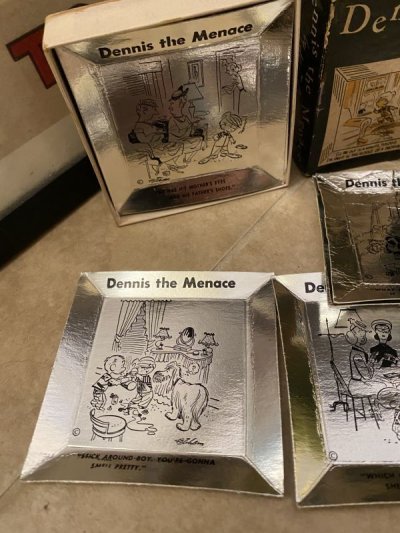 画像2: Dairy Queen Dennis The Menace Coasters Ashtrays With Box 24 Sets  / ディリークィーン　デニス　ザ　メナス　箱入りアルミホイル　アッシュトレイ24枚セット