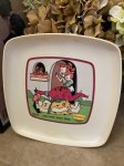 画像1: Hanna Barbera Flintstones Denny’s plastic plate Welcome Home 1988 / デニーズのフリントストーンズ　プラスチック製プレート　ウエルカムホーム (1)