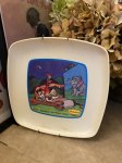 画像1: Hanna Barbera Flintstones Denny’s plastic plate Saturday Night 1988 / フリントストーンズ、デニーズ　プラスチック製プレート　サタデーナイト (1)