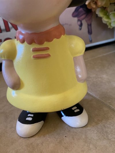 画像2: Lucy Snoopy Ceramic Doll /　スヌーピー　ルーシー　　陶器製　ドール　イエローワンピース