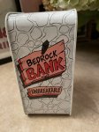 画像4: Hanna Barbera Flintstones Tin Can Fred & Dino Coin Bank Box (B)  / フリントストーン　ティン製　ディノ赤とフレッド貯金箱　ボックス型缶 (4)