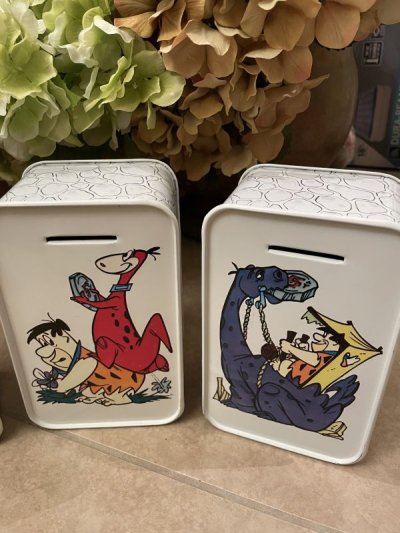 画像3: Hanna Barbera Flintstones Tin Can Fred & Dino Coin Bank Box (B)  / フリントストーン　ティン製　ディノ赤とフレッド貯金箱　ボックス型缶