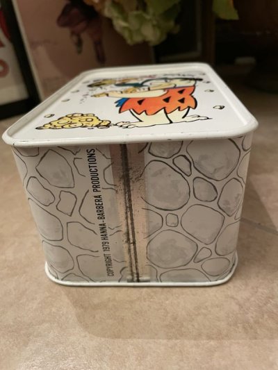 画像2: Hanna Barbera Flintstones Tin Can Coin Bank Box(Bedrock)  (C) / フリントストーン　フレッド ティン製　ベッドロック　貯金箱　ボックス型缶