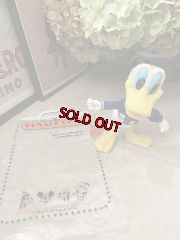 画像1: Disney DAKIN Donald Duck  Doll With Bag 70‘s / ディズニーのDakin社　袋入り、タグ付きのドナルドダック　ドール　フィギュア (1)