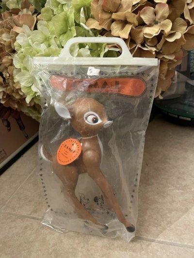 画像1: Disney DAKIN Bambi  Doll With Bag 70‘s / ディズニーのDakin社　袋入り、タグ付きのバンビ　ドール　フィギュア