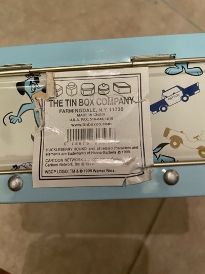 画像2: Hanna Barbera Huckleberry Hound Mini Tin Purple Lunch Box / ハックルベリーハウンド　紫色 ティン製　ミニ　ランチボックス缶
