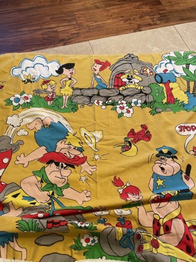 画像3: Hanna Barbera Flintstones Yellow Bed Spread Fabric Sheets / ハンナバーベラ、フリントストーンズのベッドカバー