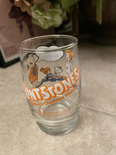 画像1: Hanna Barbera Flintstones  Kids  Vitamins Glass  1985   /  フリントストーン、子供用ビタミン　グラス　(J)