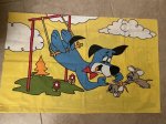 画像1: Hanna Barbera Huckleberry Hound  Pillow Case  Yellow / ハンナバーベラ　レア！！　ハックルベリーハウンド　ピローケース　枕カバー (1)