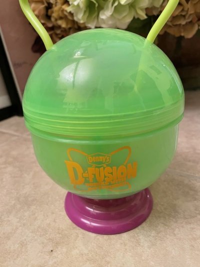 画像1: Denny’s restaurant plastic D Fusion drink cup Green / デニーズ　プラスチック製　ディフュージョン　グリーン　ドリンクカップ