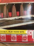 画像8: Pizza Hut play food set with box 1988  / ピザハットの箱入りプレイフード　パスタと2切れピザセット (8)