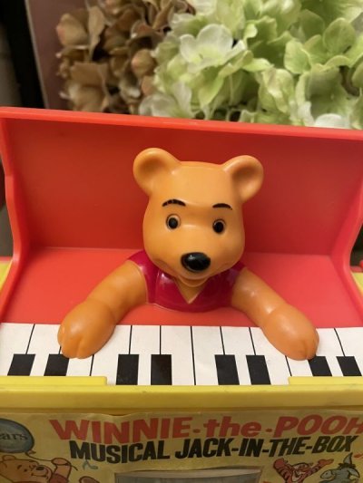 画像1: Disney Pooh Piano Musical Box jack in the box / ディズニーのクマのプー　ピアノ型　ミュージックボックス　ジャックインザボックス　びっくり箱