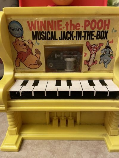 画像2: Disney Pooh Piano Musical Box jack in the box / ディズニーのクマのプー　ピアノ型　ミュージックボックス　ジャックインザボックス　びっくり箱