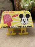 画像1: Disney Frozen  Mickey Pop Machine   / ディズニー　プラスチック製　フローズンミッキーポップマシーンポップ型アイス　マシーン (1)