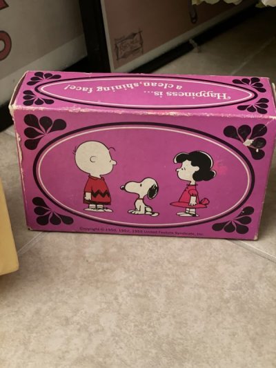 画像3: Peanuts Snoopy Gang Avon Soap With Box 1970  / ピーナッツ　スヌーピー エイボン　箱入りソープ、石鹸セット