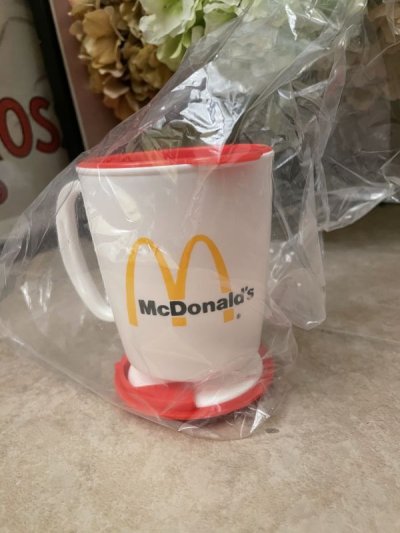 画像1: McDonald’s 「M」Plastic  Travel Mug 1990　/ マクドナルドの「M」プラスチック製　マグカップ