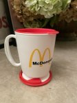 画像1: McDonald’s 「M」Plastic  Travel Mug 1990　/ マクドナルドの「M」プラスチック製　マグカップ (1)