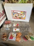 画像1: McDonald’s kids play food set With Box 1999 / マクドナルドの箱付き、袋入りプレイフードセット　 (1)