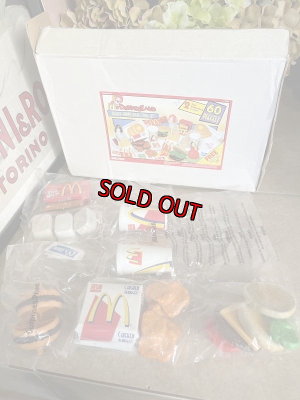 画像1: McDonald’s kids play food set With Box 1999 / マクドナルドの箱付き、袋入りプレイフードセット　 (1)