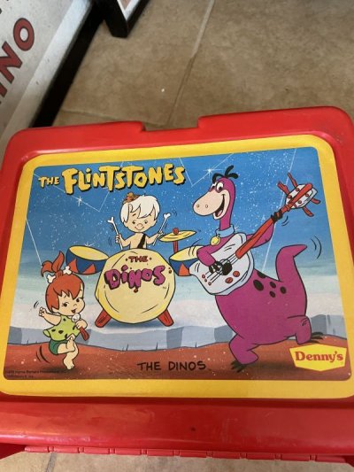 画像1: Denny’s Flintstones Red Plastic Lunch Box With Thermos 1989 / デニーズ　フリントストーン　プラスチック製　ランチボックス　水筒付き