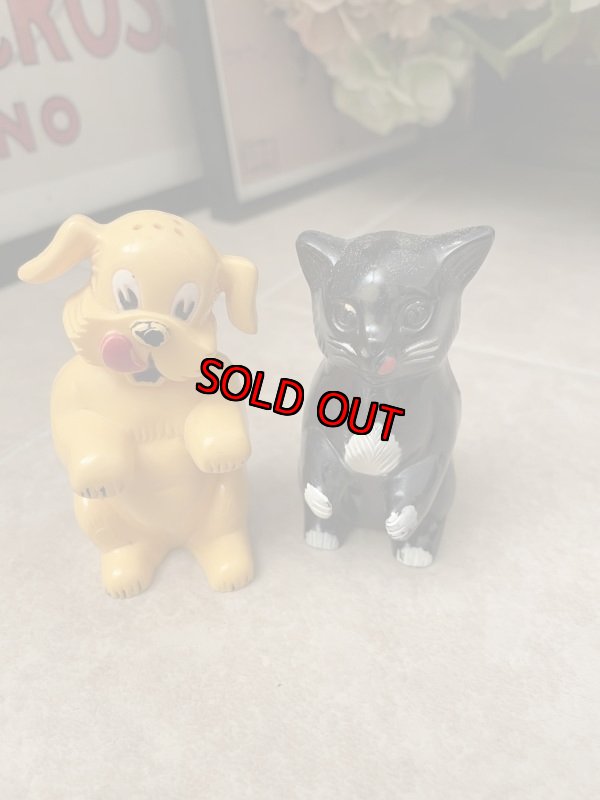 画像1: Ken L Ration plastic dog & cat  Salt & Pepper set / プラスチック製、塩コショウのセット (1)