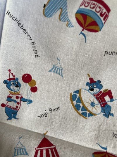 画像2: Huckleberry Hound & Yogi Bear fabric sheet　/ ハンナバーベラ　レア！ハックルベリーハウンド&ヨギベア  布　ファブリック