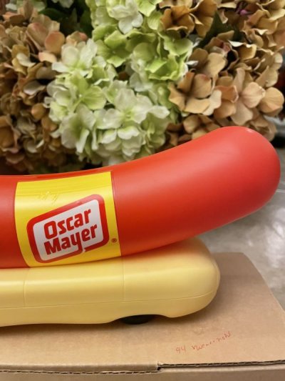 画像2: Oscar Mayer Wiener mobile Plastic coin Bank with box 1993 / オスカーマイヤー　箱入りウィンナーモービル　プラスチック製、貯金箱