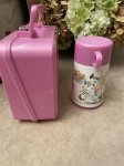 画像2: Mickey & Minnie Lunch Box With Thermos / ミッキー＆ミニーのプラスチック製　ランチボックス 水筒付き、60年代 (2)