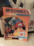 画像1: McDonald’s  Collectibles Book / マクドナルドの雑貨　ヴィンテージ　コレクタブル　ブック　本　洋書 (1)