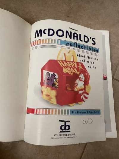 画像1: McDonald’s  Collectibles Book / マクドナルドの雑貨　ヴィンテージ　コレクタブル　ブック　本　洋書