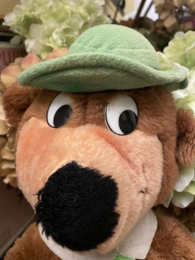 画像1: Yogi Bear Mighty Star  Plush Doll 1980  40cm  (B) / ヨギベア マイティスター　ぬいぐるみ