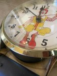 画像11: McDonalds Ronald Large Wall Clock Watch Style 93cm (B)  / マクドナルド、ロナルドの大きい腕時計スタイルの丸い壁時計　大きいウォールクロック (11)