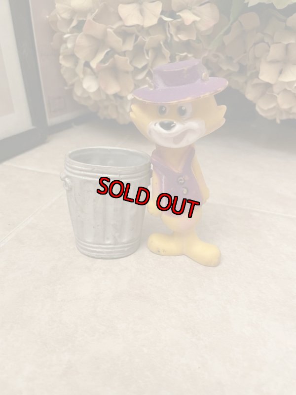 画像1: Hanna Barbera Top Cat figure with trash can plastic / トップキャット & ゴミ箱　フィギュア (1)