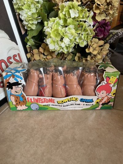 画像2: Hanna Barbera Flintstones Fred bowling Pin Game  with Box 60‘s / フリントストーンズ、フレッドの箱入りボーリングピン　ゲーム　プラスチック製ドールピン