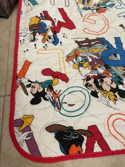 画像1: Disney Mickey Mouse letter kids blanket  / ディズニーのミッキーマウス　レター　ブランケット