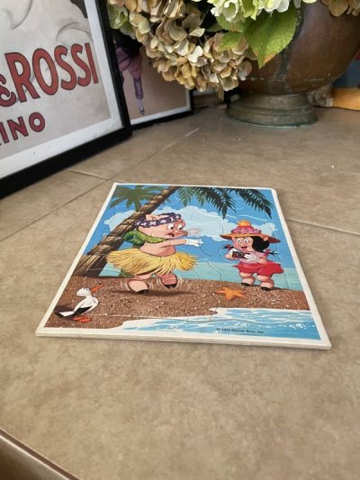 画像3: Warner Bro, Porky Pig Beach Tray Puzzle (C) / ワーナーブラザーズ　ポーキーピッグ　ビーチ　トレイ　パズル　1973年